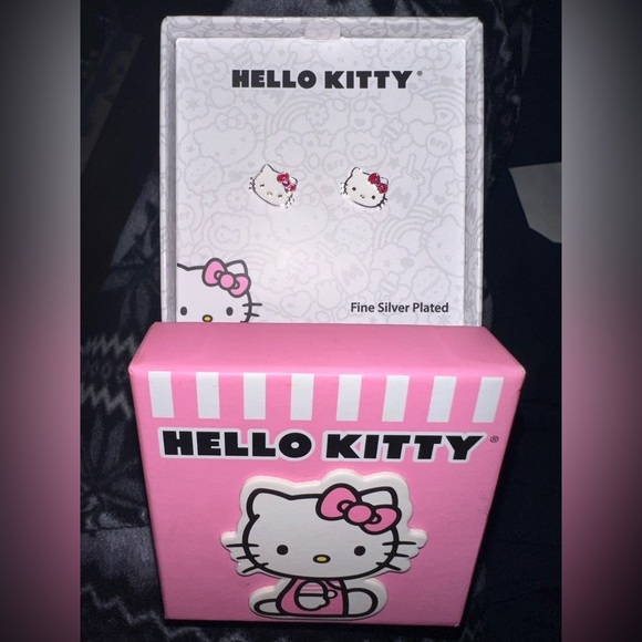 Official rare Hello kitty silver plated earrings - Picture 1 of 3